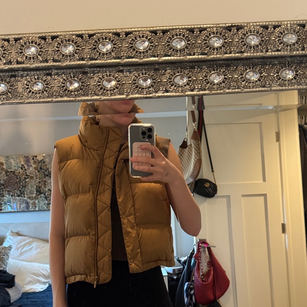 Lulu Lemon Curry Puffer Vest